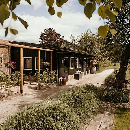 Villa In De Tuin In Gees Exterior foto